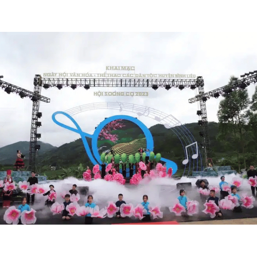 Văn hóa giao thoa giữa các dân tộc thiểu số cùng cư trú xen kẽ với nhau từ lâu đời.